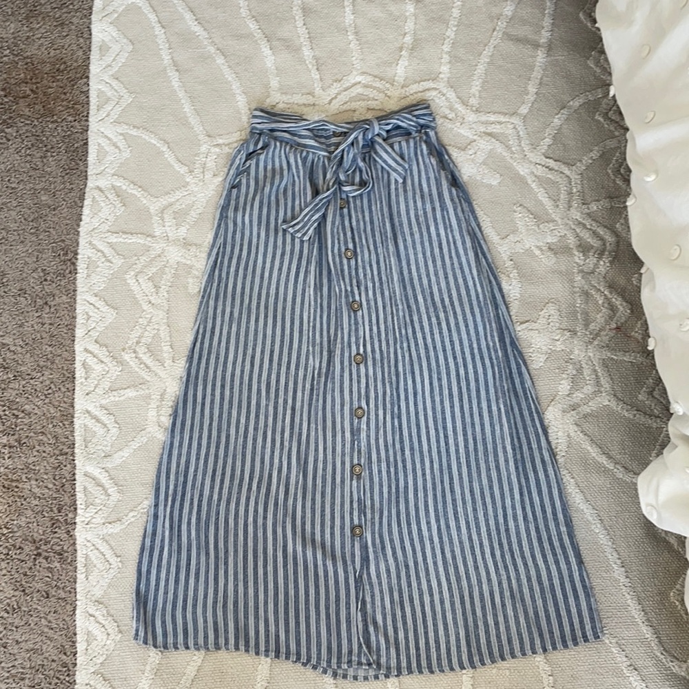 Dry Goods Blue/White Button-Front Bow Maxi Skirt